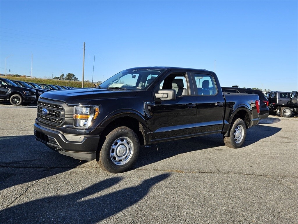 2023 Ford F-150 XL photo 3