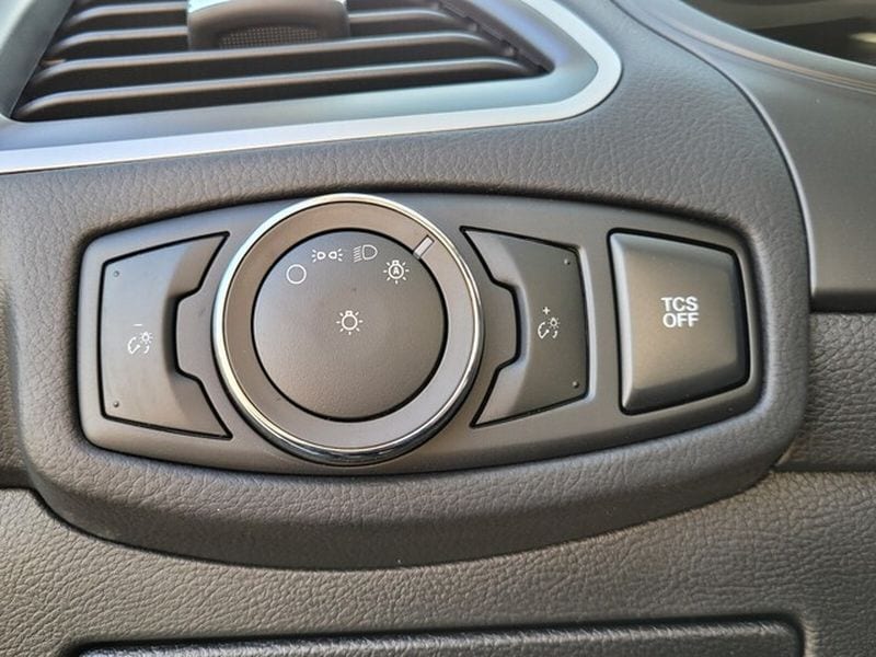 2024 Ford Edge SE - Photo 26