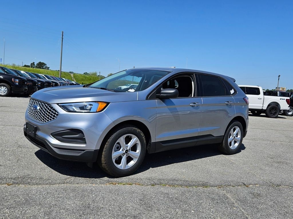 New 2024 Ford Edge SE SUV