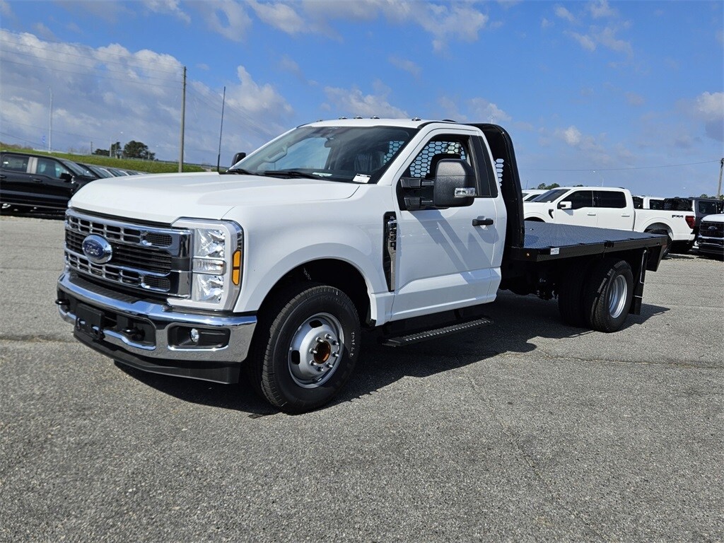2024 Ford F-350 photo 3