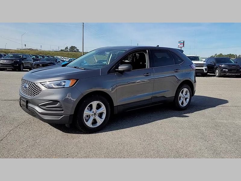 2024 Ford Edge SE - Photo 30