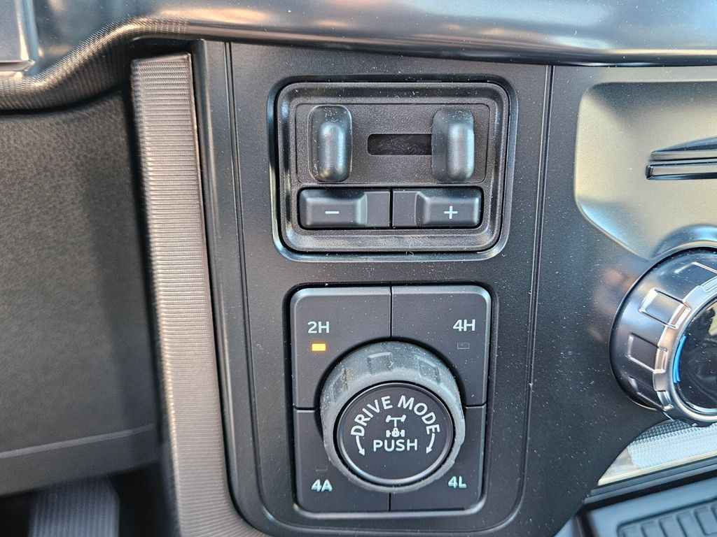 2025 Ford F-150 Platinum - Photo 24