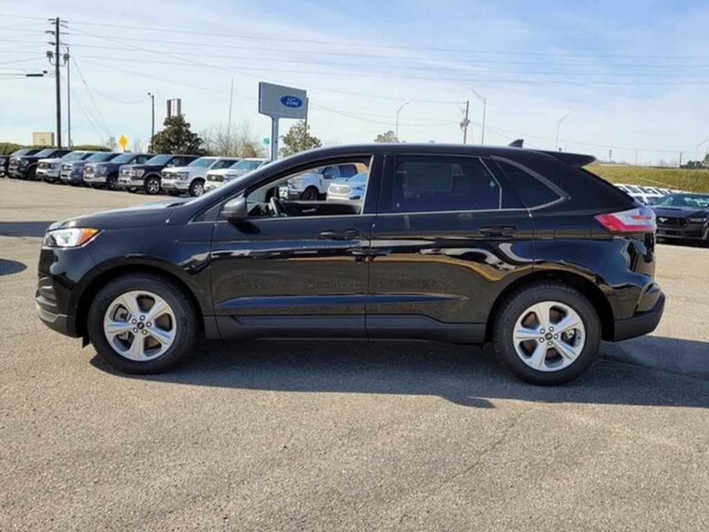 New 2024 Ford Edge SE Sport Utility