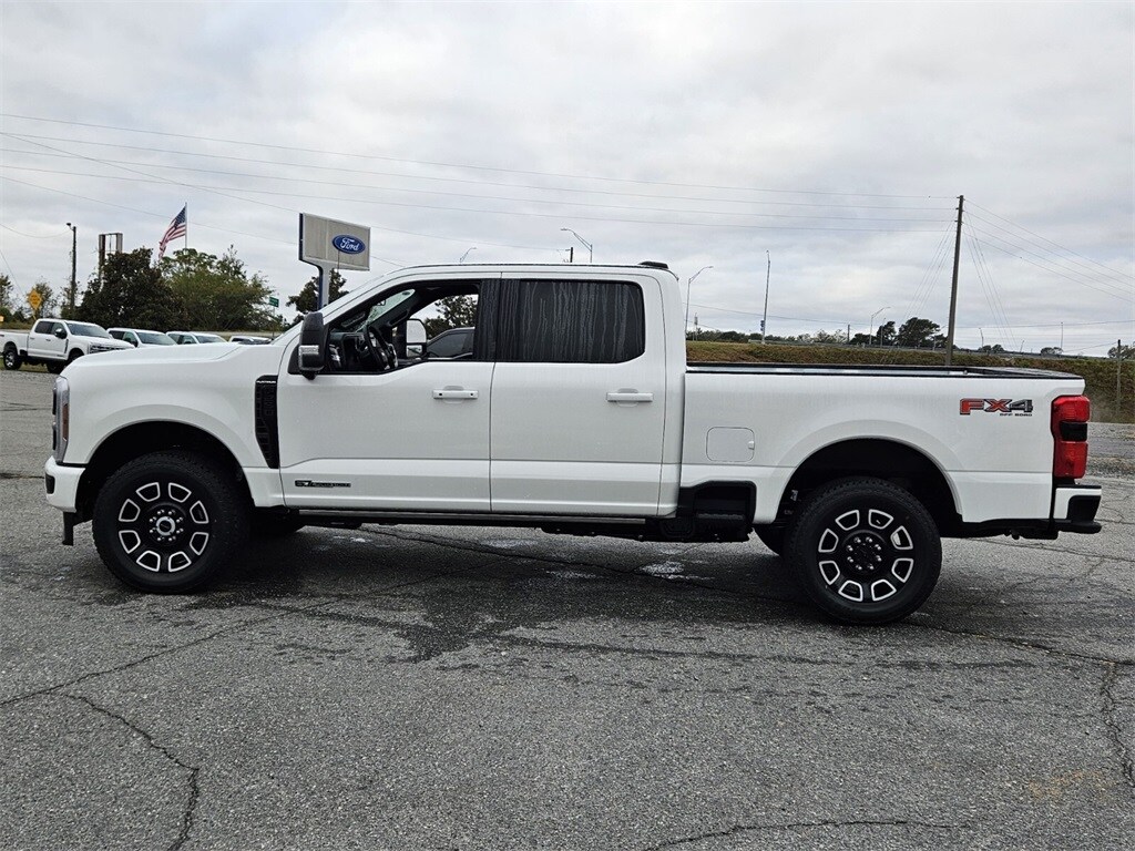 2026 Ford F-250 Platinum photo 4