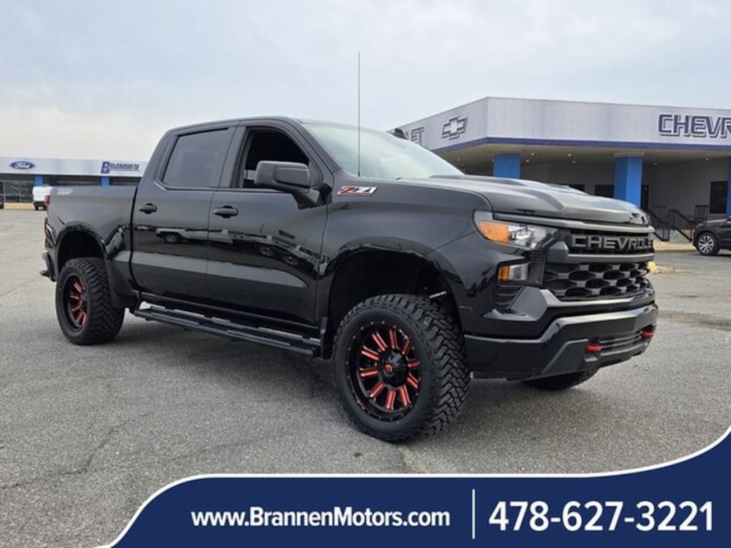 Used 2024 Chevrolet Silverado Custom Trail Boss Crew Cab