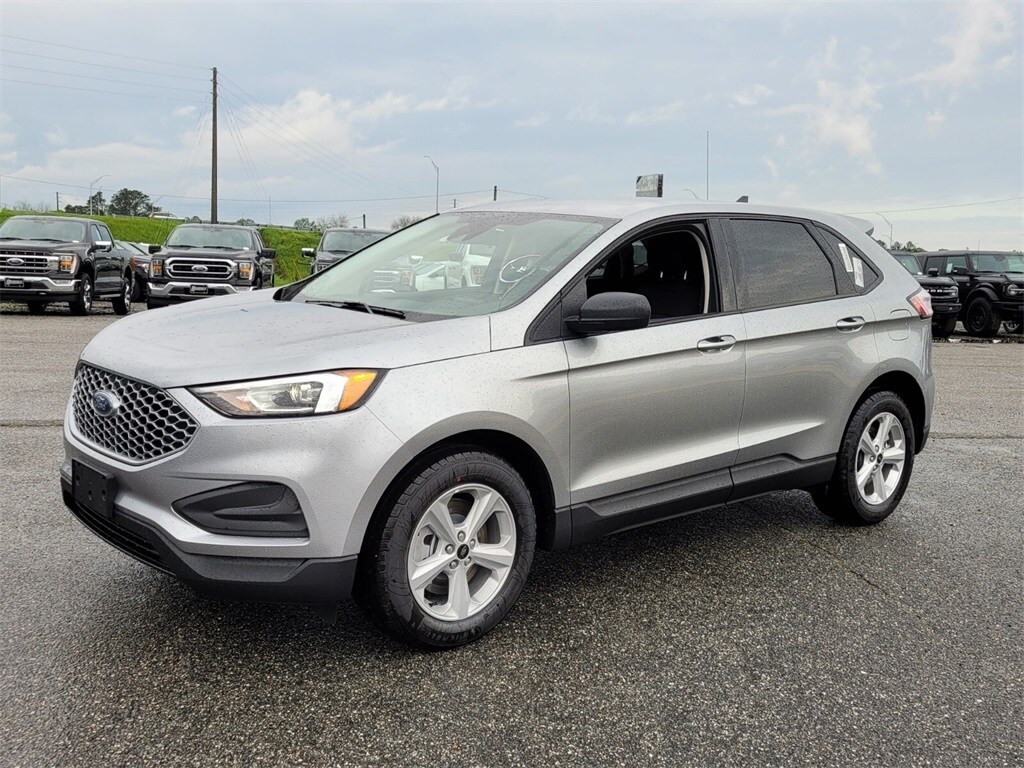 2024 Ford Edge SE photo 3