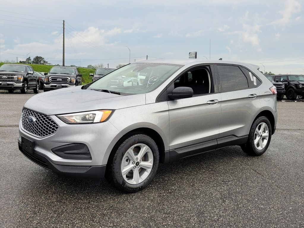 New 2024 Ford Edge SE SUV