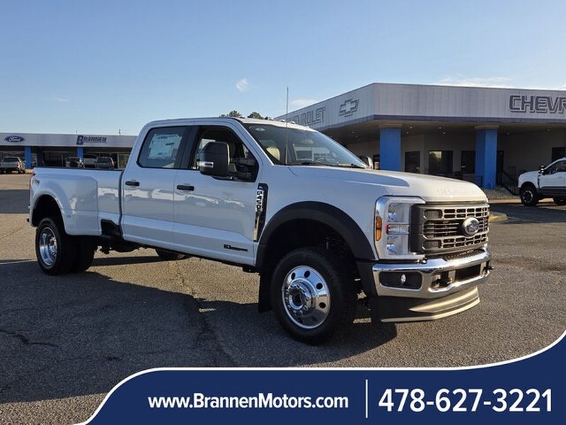 2026 Ford F-450 XL 4x4 Crew Cab 8' Box DRW's photo