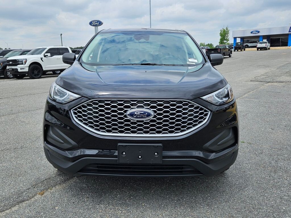 New 2024 Ford Edge SE SUV