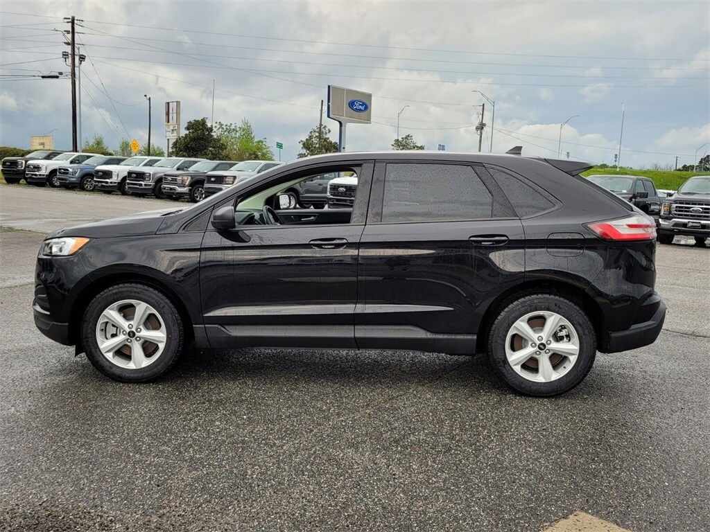 2024 Ford Edge SE photo 4
