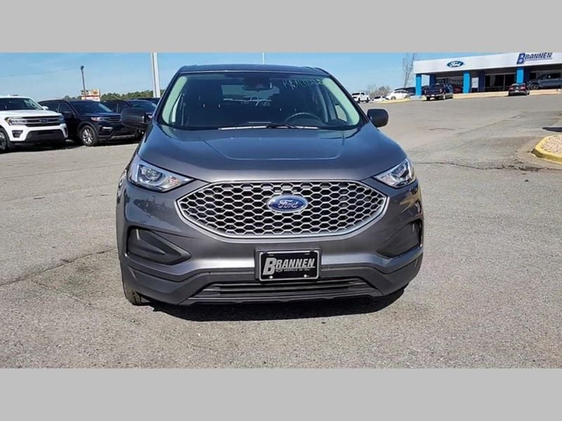 2024 Ford Edge SE - Photo 38