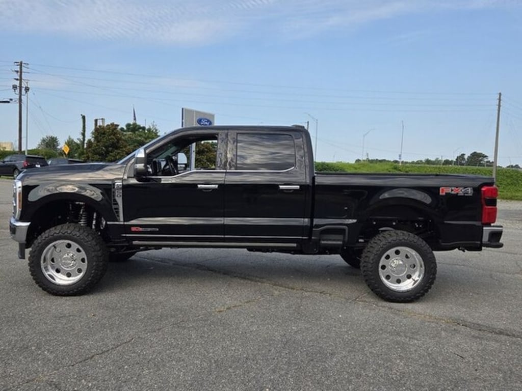 New 2026 Ford F-250 Lariat Crew Cab