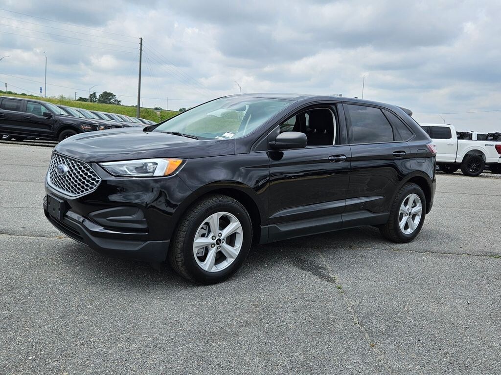 New 2024 Ford Edge SE SUV