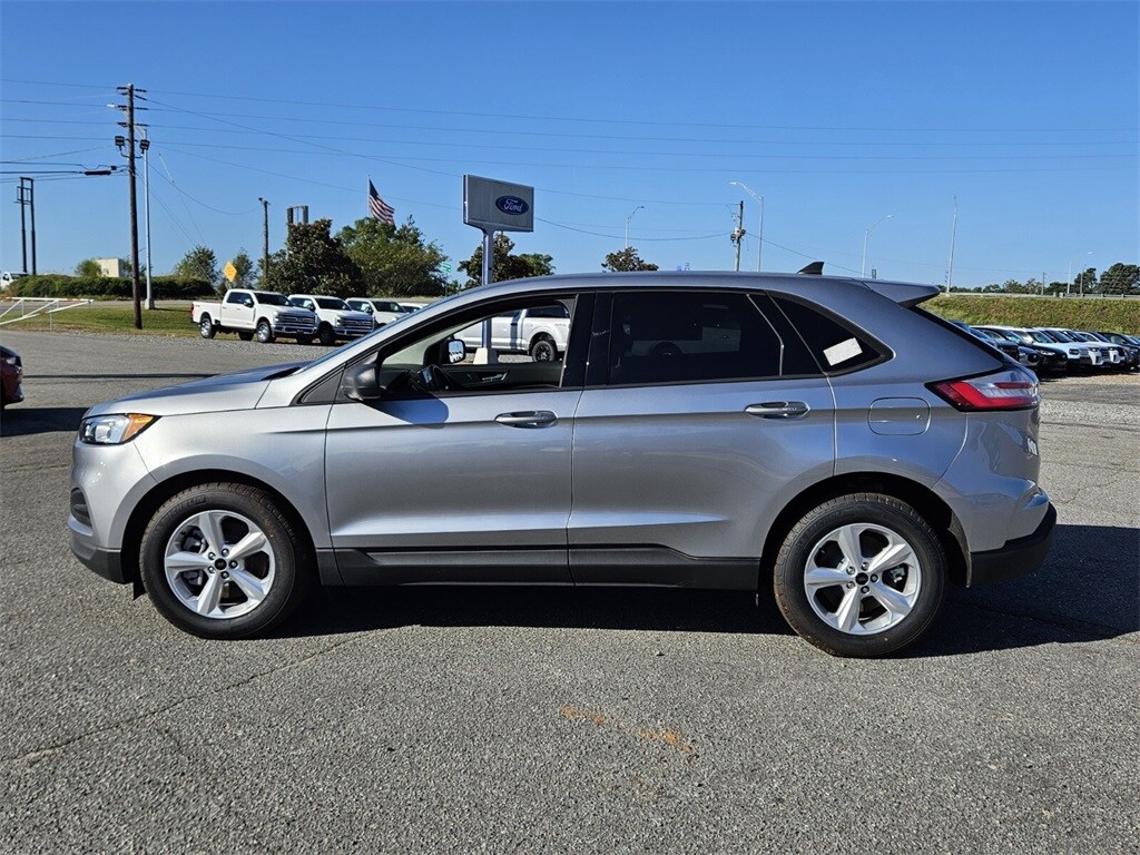 2024 Ford Edge SE photo 4