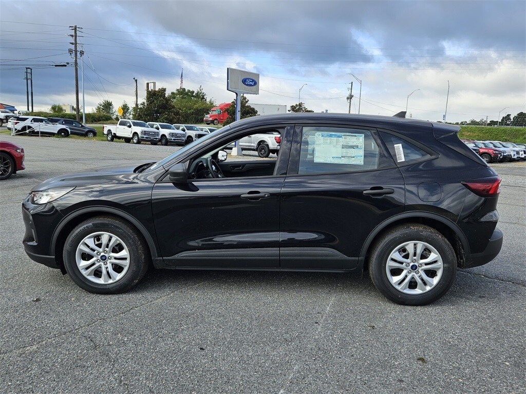 2024 Ford Escape Base photo 2