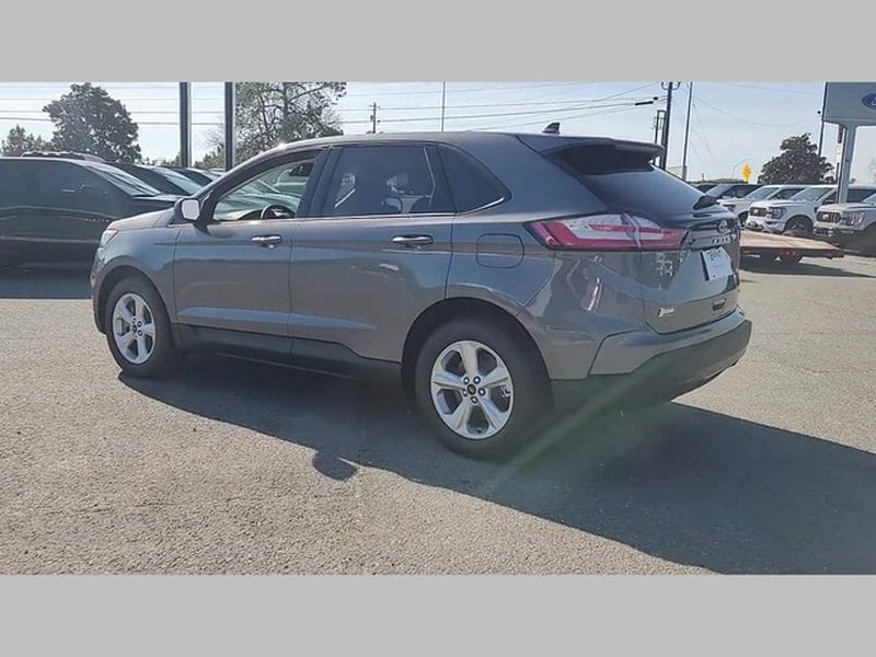 2024 Ford Edge SE - Photo 31