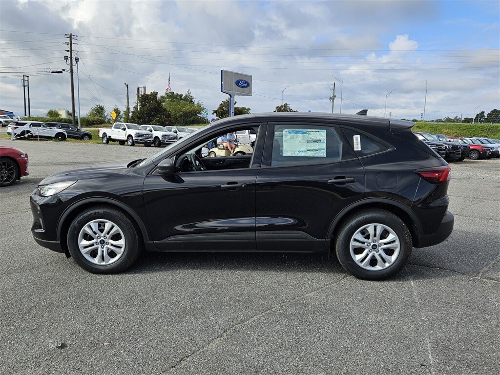 2024 Ford Escape Base photo 2