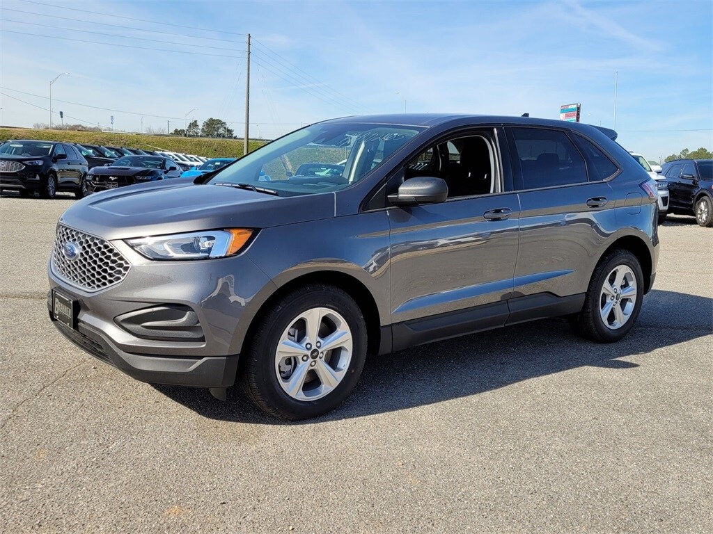 2024 Ford Edge SE photo 3