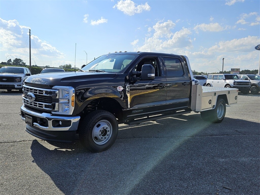 2024 Ford F-350 photo 3