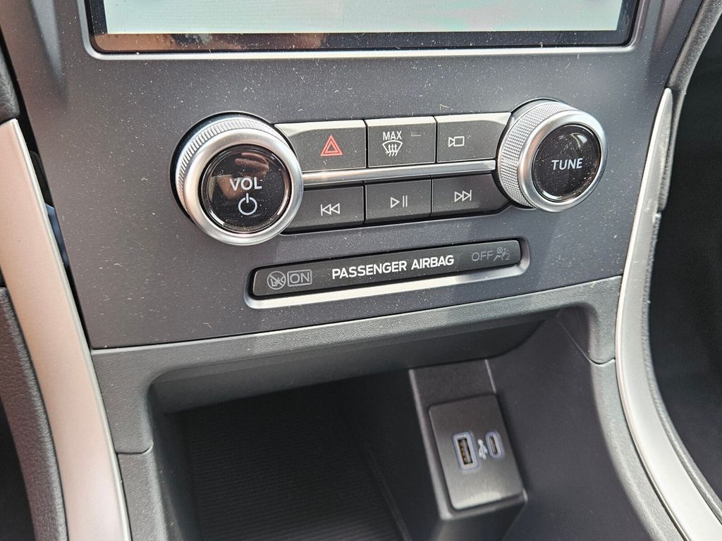 2024 Ford Edge SE - Photo 22