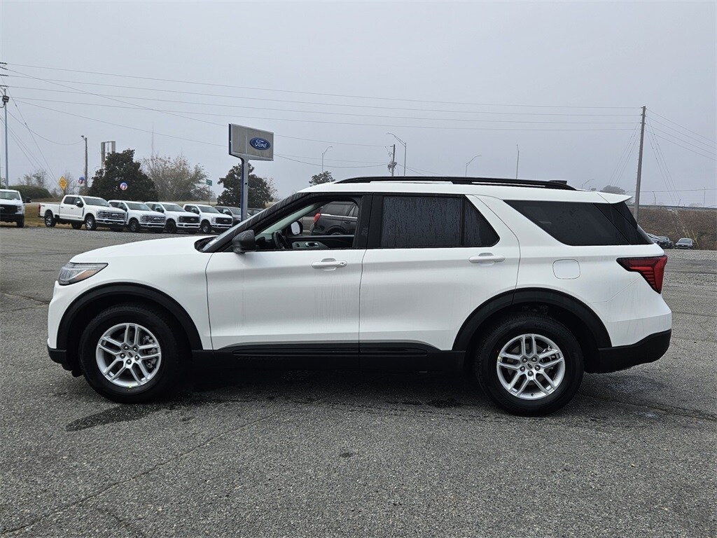 2026 Ford Explorer photo 4