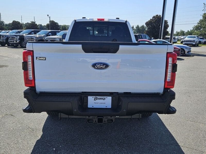 2026 Ford F-350 Super Duty XL - Photo 9