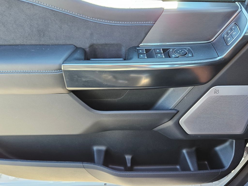 2025 Ford F-150 Platinum - Photo 30