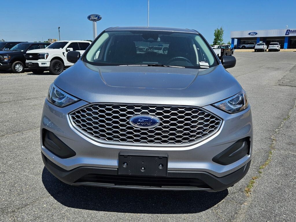 New 2024 Ford Edge SE SUV