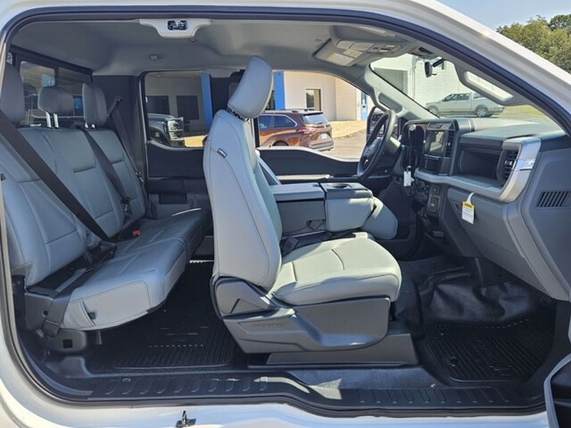 2026 Ford F-350 Super Duty XL - Photo 13