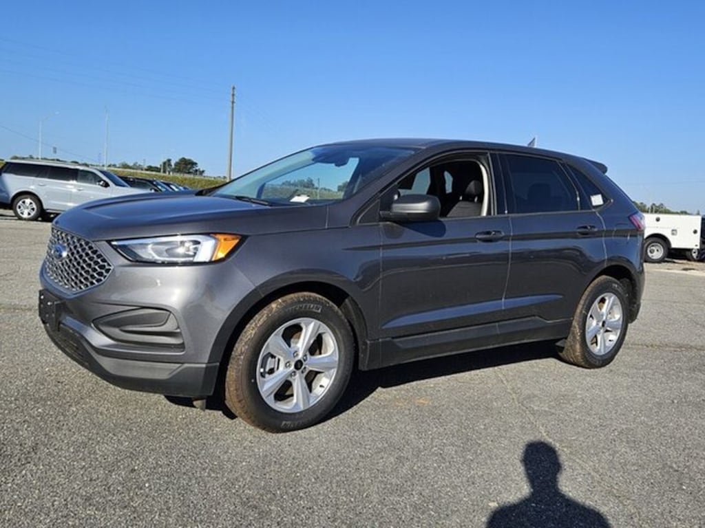 New 2024 Ford Edge SE Sport Utility