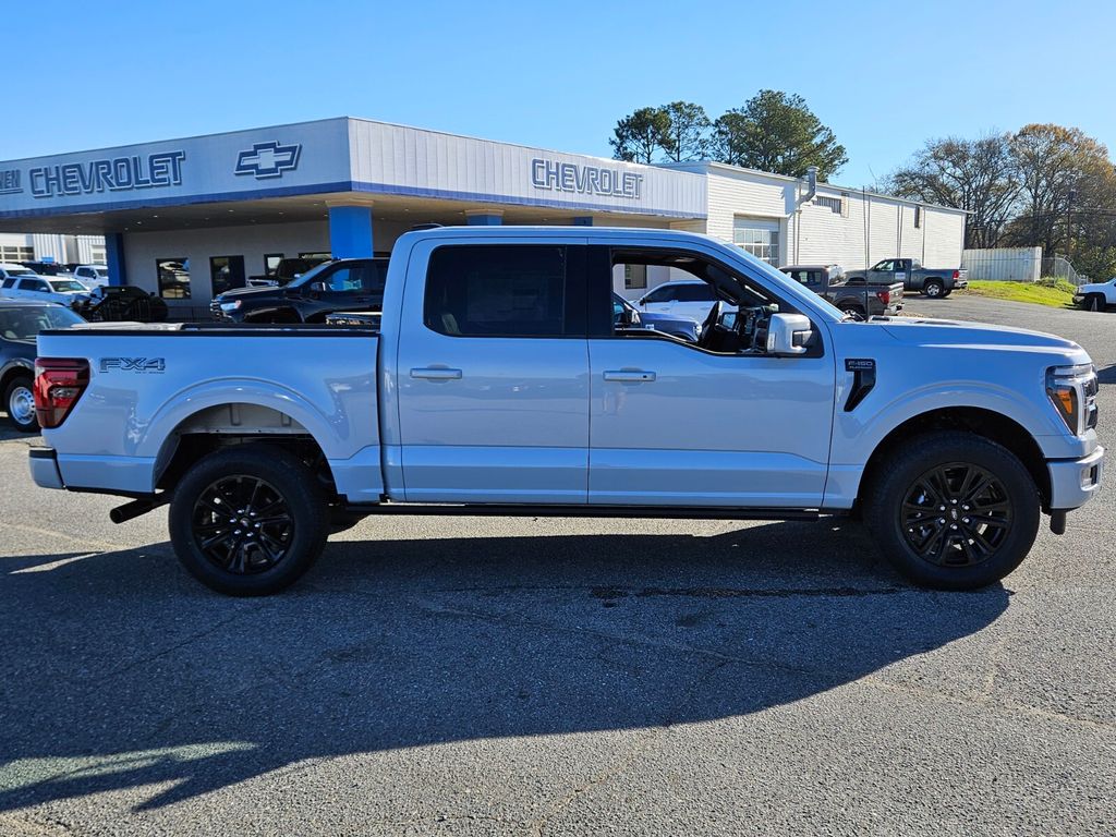 2025 Ford F-150 Platinum - Photo 13