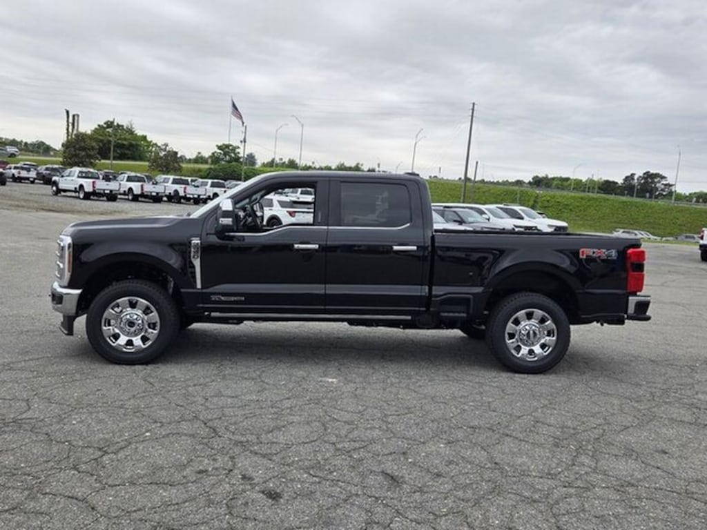 New 2026 Ford F-250 Lariat Crew Cab