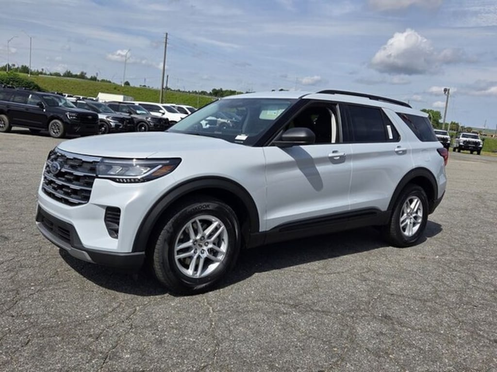 New 2026 Ford Explorer Active w/200A Pkg Sport Utility