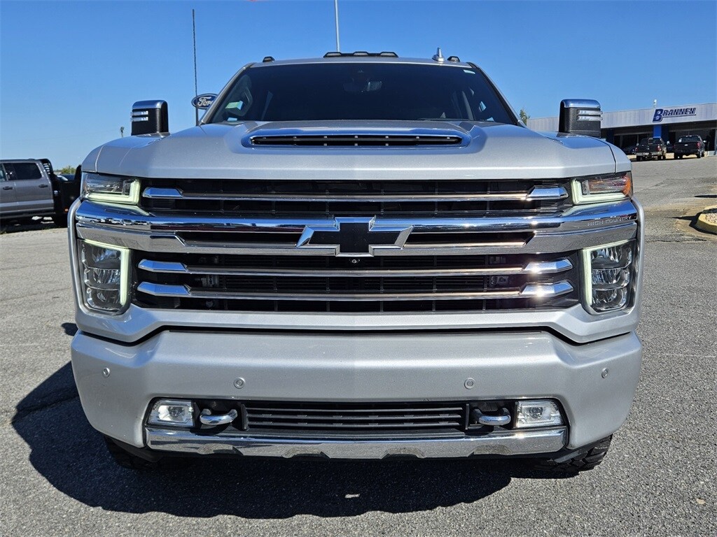 2022 Chevrolet Silverado 3500HD High Country photo 2