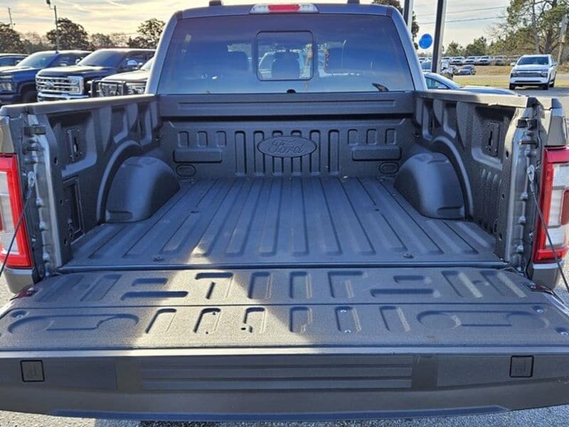 2023 Ford F-150 Lariat - Photo 11