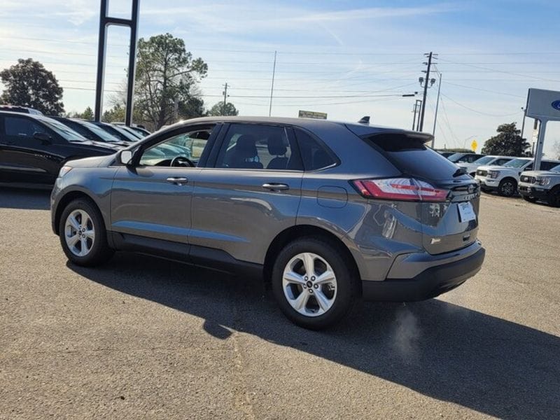 2024 Ford Edge SE - Photo 8