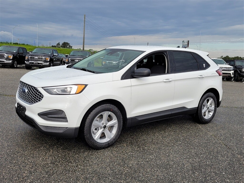 2024 Ford Edge SE photo 3