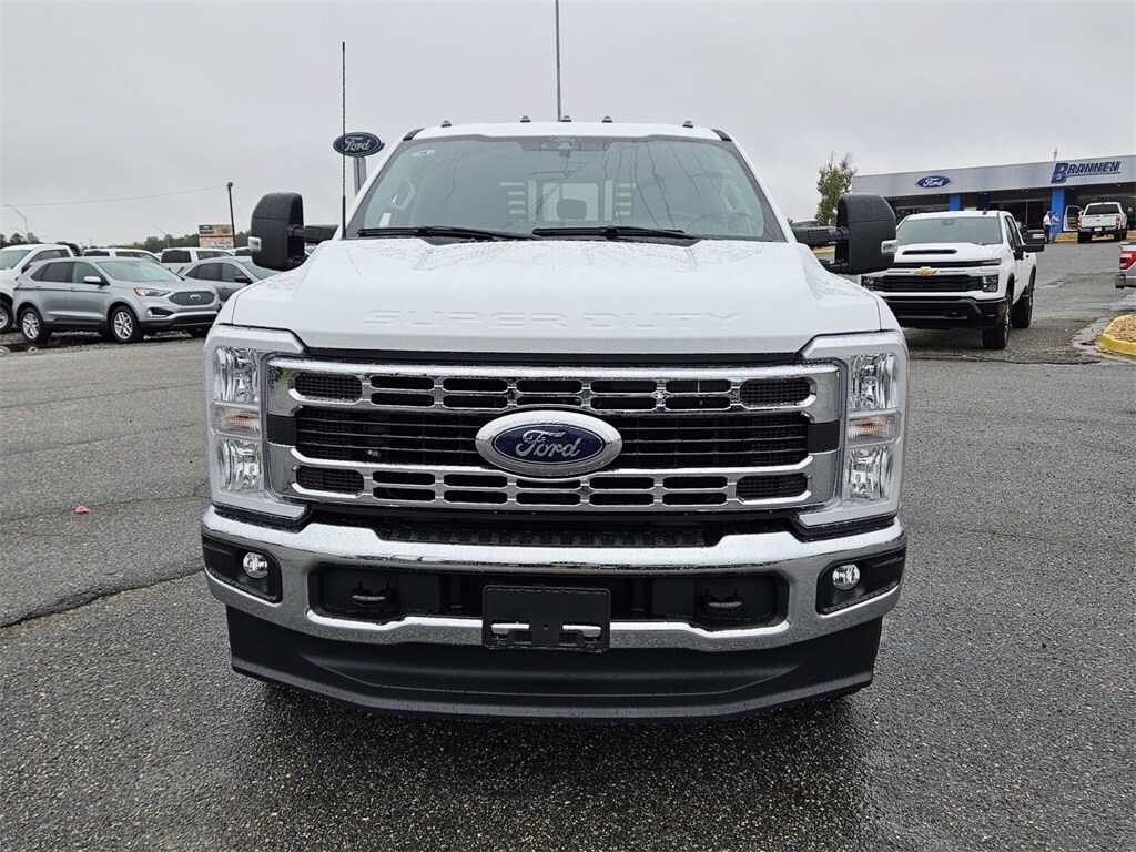 2024 Ford F-350 photo 2
