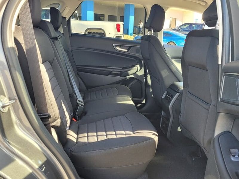2024 Ford Edge SE - Photo 14