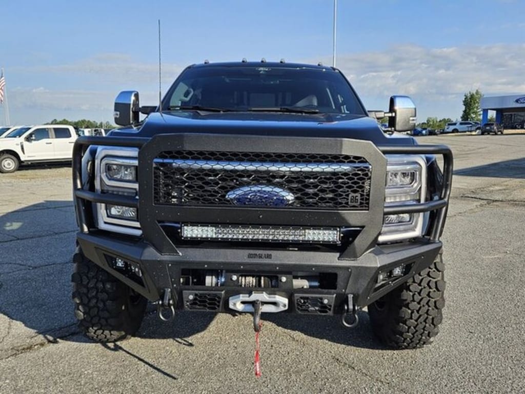 Used 2025 Ford F-450 Lariat Crew Cab