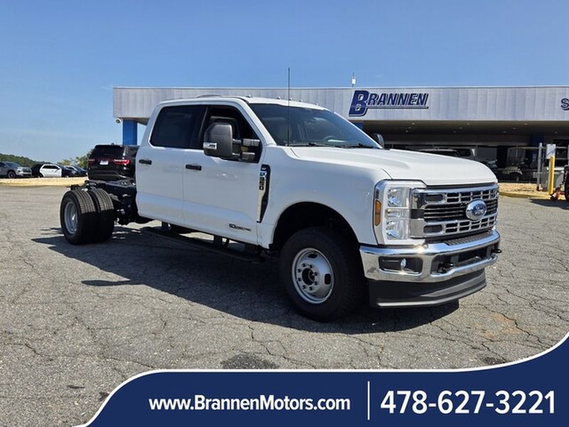 2026 Ford F-350 Cab; Crew; Chassis 