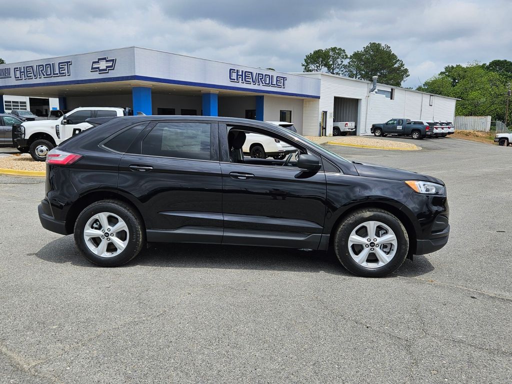 2024 Ford Edge SE - Photo 14