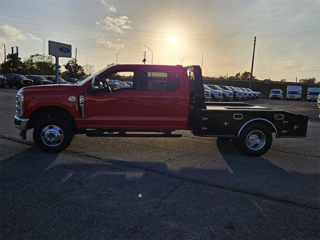 2024 Ford F-350 photo 4