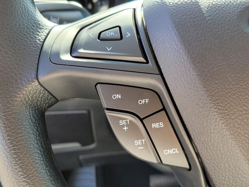 2024 Ford Edge SE - Photo 25