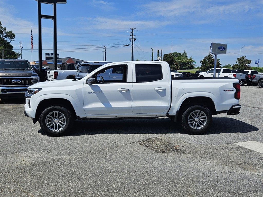 2025 Chevrolet Colorado Work Truck LT photo 4
