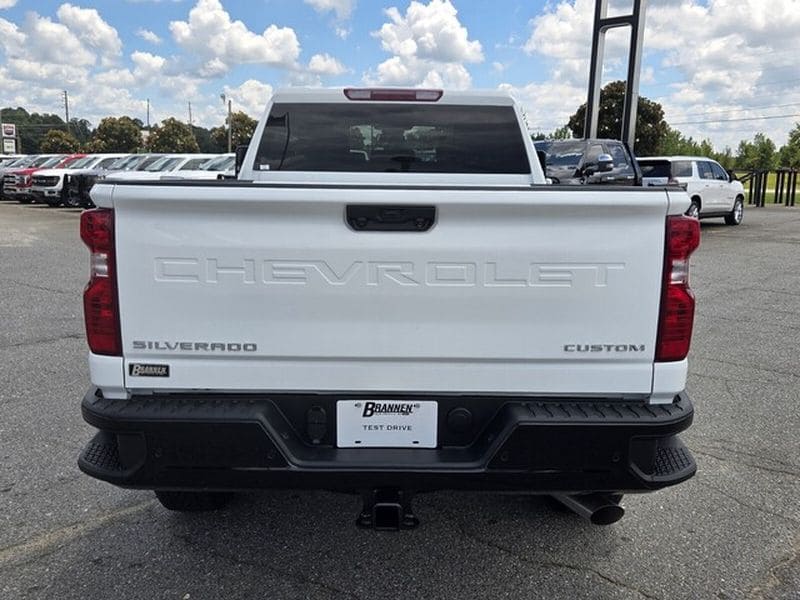 2026 Chevrolet Silverado 2500 HD Custom - Photo 10