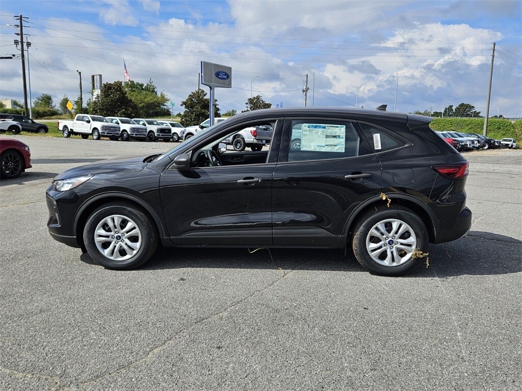 2024 Ford Escape Base photo 2