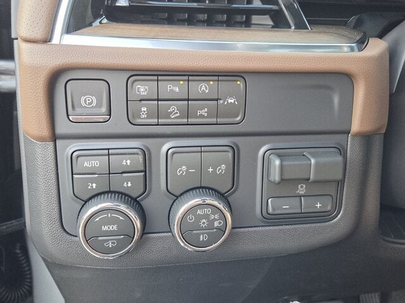 2026 Chevrolet Suburban High Country - Photo 27