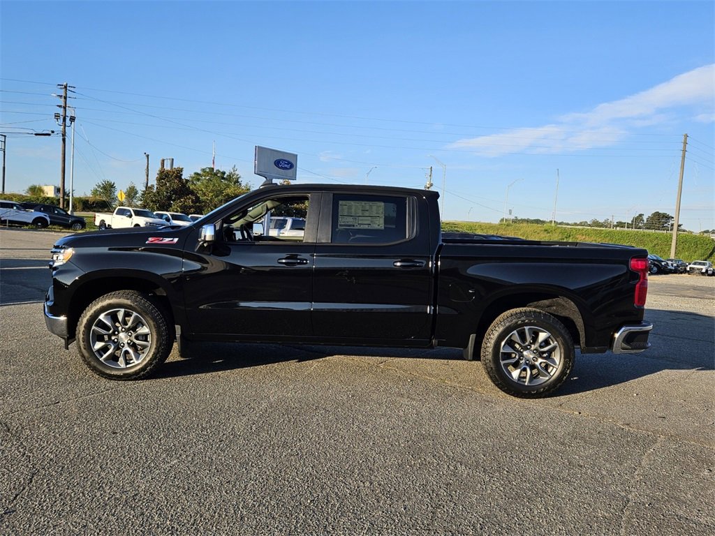 2026 Chevrolet Silverado 1500 LT photo 4