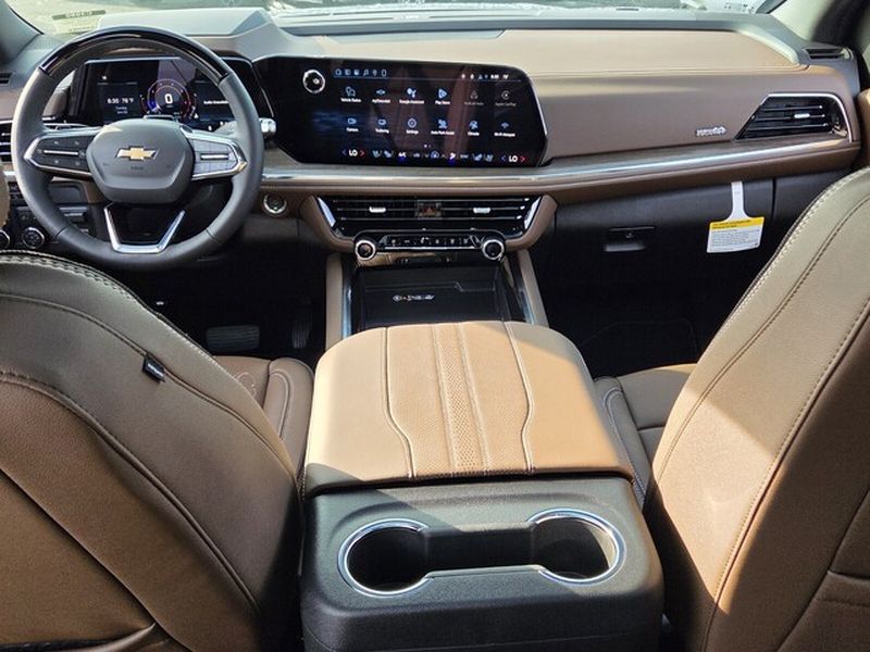 2026 Chevrolet Suburban High Country - Photo 8
